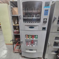 Combo soda snack vending machine