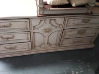 Pair of Vintage bedroom set with Ceramic Table Lamps