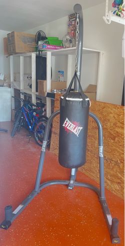 Everlast Heavy Bag with Stand Like New