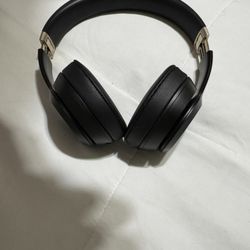 Beats Solo 4