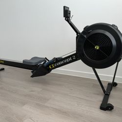 Barely used Concept 2 RowErg Model D rower with PM5 - Crossfit Rowing machine