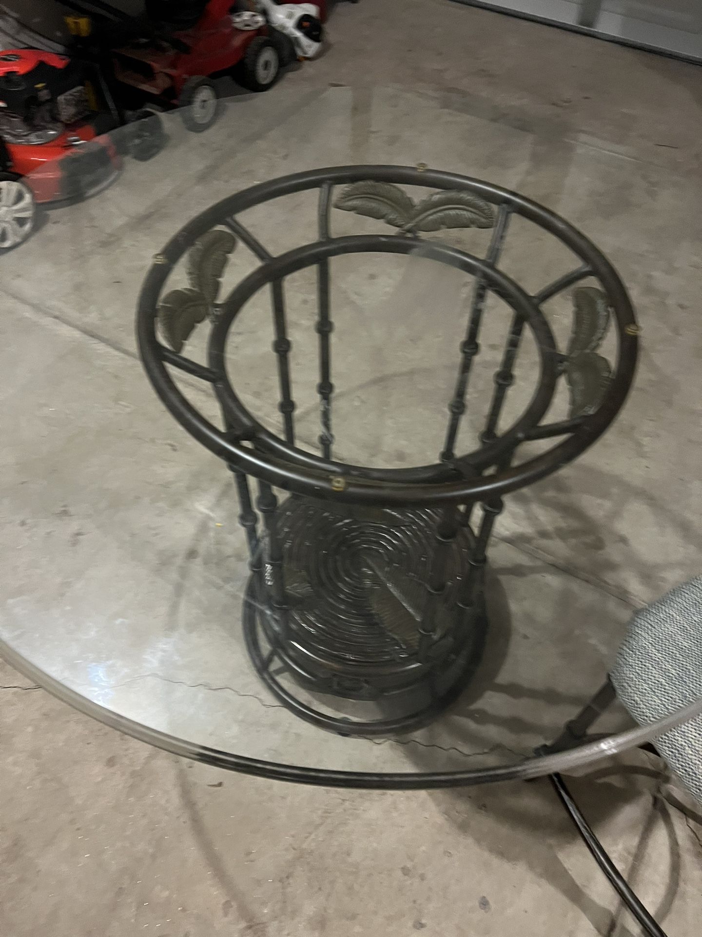 Bistro Table 4 Chairs