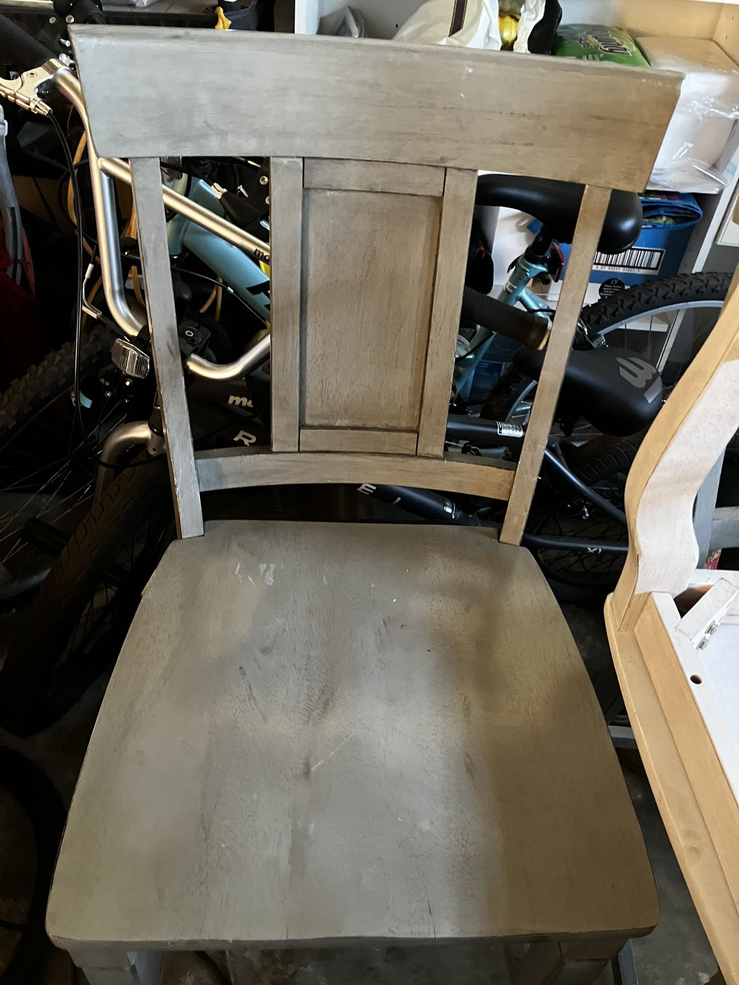 4 Counter Hight Wood Stools