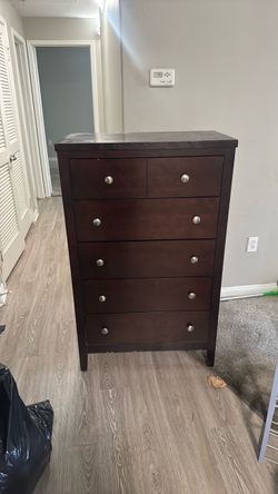 Dresser + night stand combo