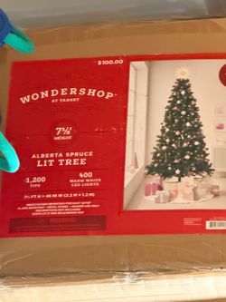 Christmas tree with free decoration items