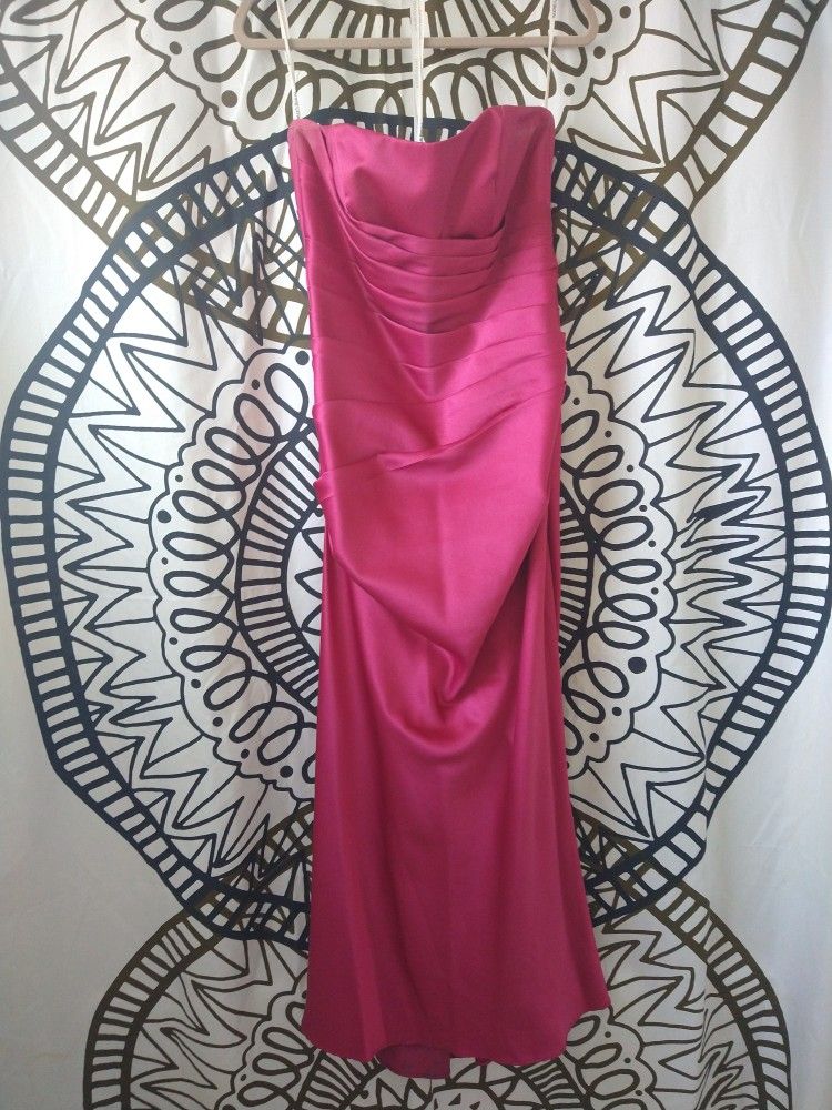 This David's Bridal Pink Taffeta Size 10 strapless corset ruched satin ball gown dress