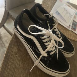 Women’s Size 8 Vans 