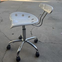 🪑 Flash Furniture Elliott White Adjustable Height Swivel Task Chair – Used / Good Condition