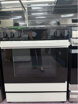 Samsung Bespoke 30" Smart Slide-In Gas Range with True Convect