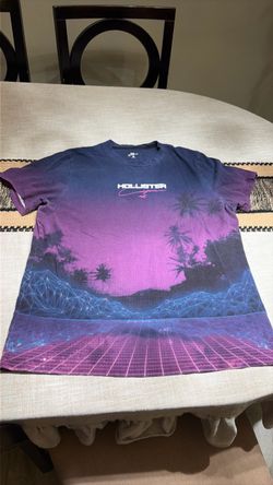 Hollister Graphic T-Shirt