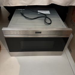 SUBZERO WOLF 24” BUILT IN MICROWAVE OVEN