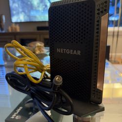 Netgear - Gigabit Nighthawk DOCSIS 3.1 Cable Modem - Black 