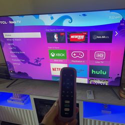 ROKU 55’ TCL FLATSCREEN TV