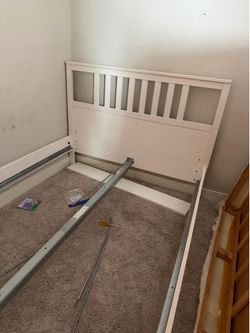 Queen size salad wood bed frame