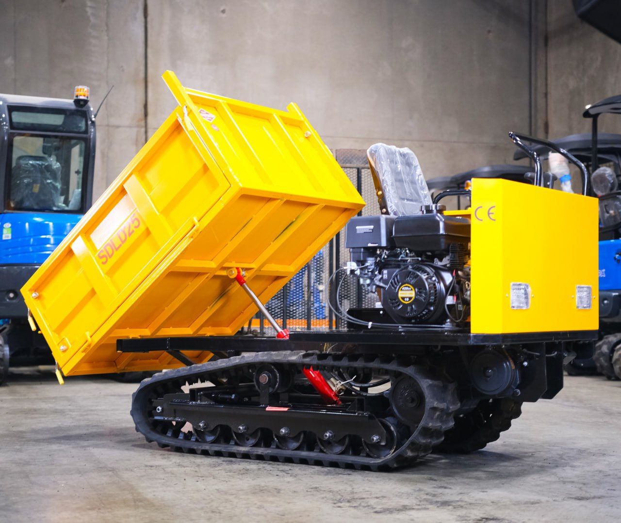 Brand NEW Track Dumper - transforms as you need | 3300lbs Payload