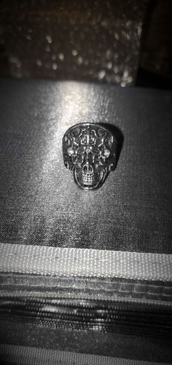 Steel Iron Skull Rings of the future! New! Size 11.