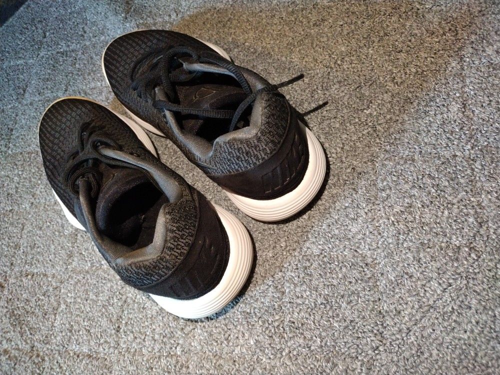 Nike Shoes Women Size 8 Basketball Shoes for Sale in Fairlawn, VA OfferUp