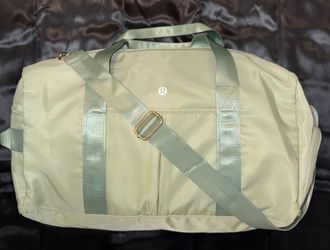 Lululemon Travel/ Gym Bag (Mint Green)