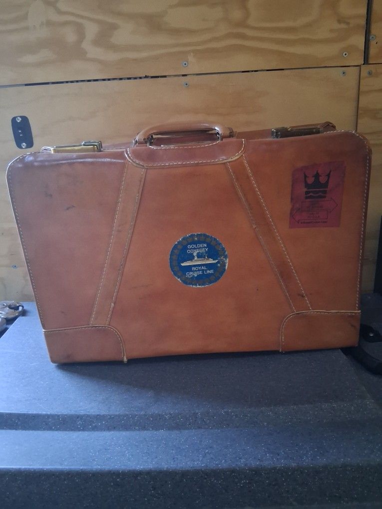 Vintage Suit Case 