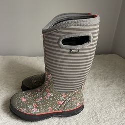 Bogs Girls Insulated Boots Size 13 Little Kids Snow Slush Rain Gray Pink Floral 