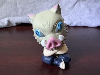 Small cute Inosuke figure.