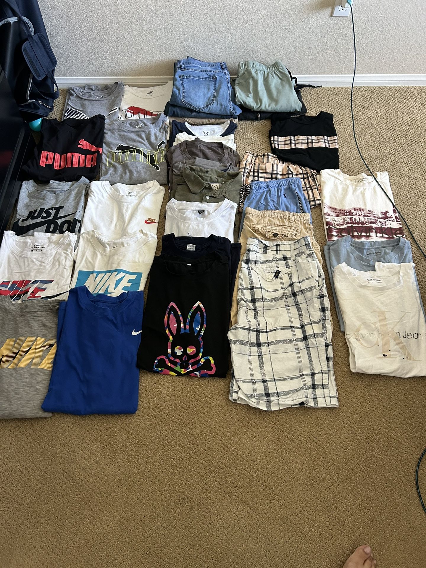 Men’s namebrand clothing, Nike puma Tommy Bahama And More