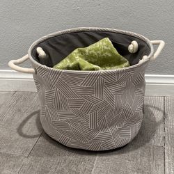 Pet Toy Storage Bin Collapsible Basket