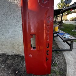 2016 2017 2018 2019 2020 Toyota Tacoma Tailgate Used Oem