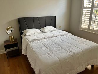 4 Queen bed frames with mattresses