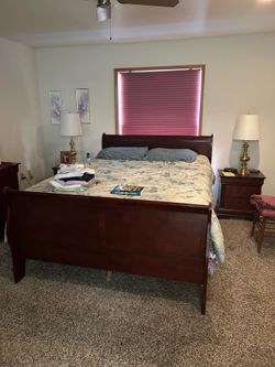 Queen Bedroom Set