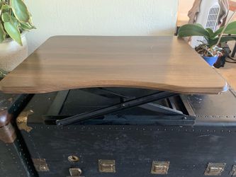 Desk riser. Stand up