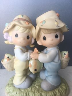 2000 Precious Moments figurine: "O-Fish-Aly Friends For A Lifetime" (#795305) by Enesco