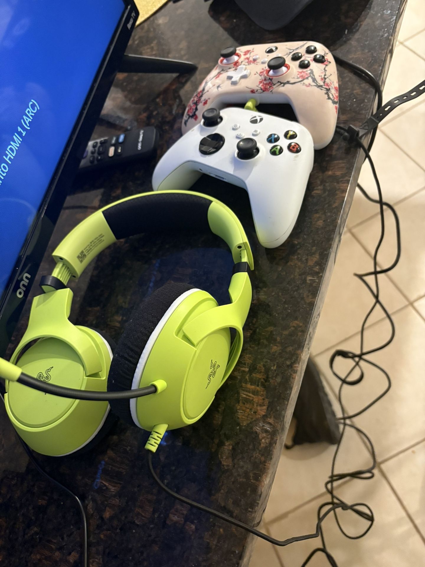 Xbox Series Xbox One Controllers Headsets Xbox Series S