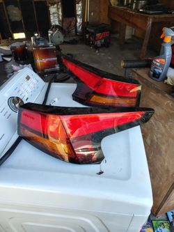 2019 - 2024 REAR TAIL LIGHTS