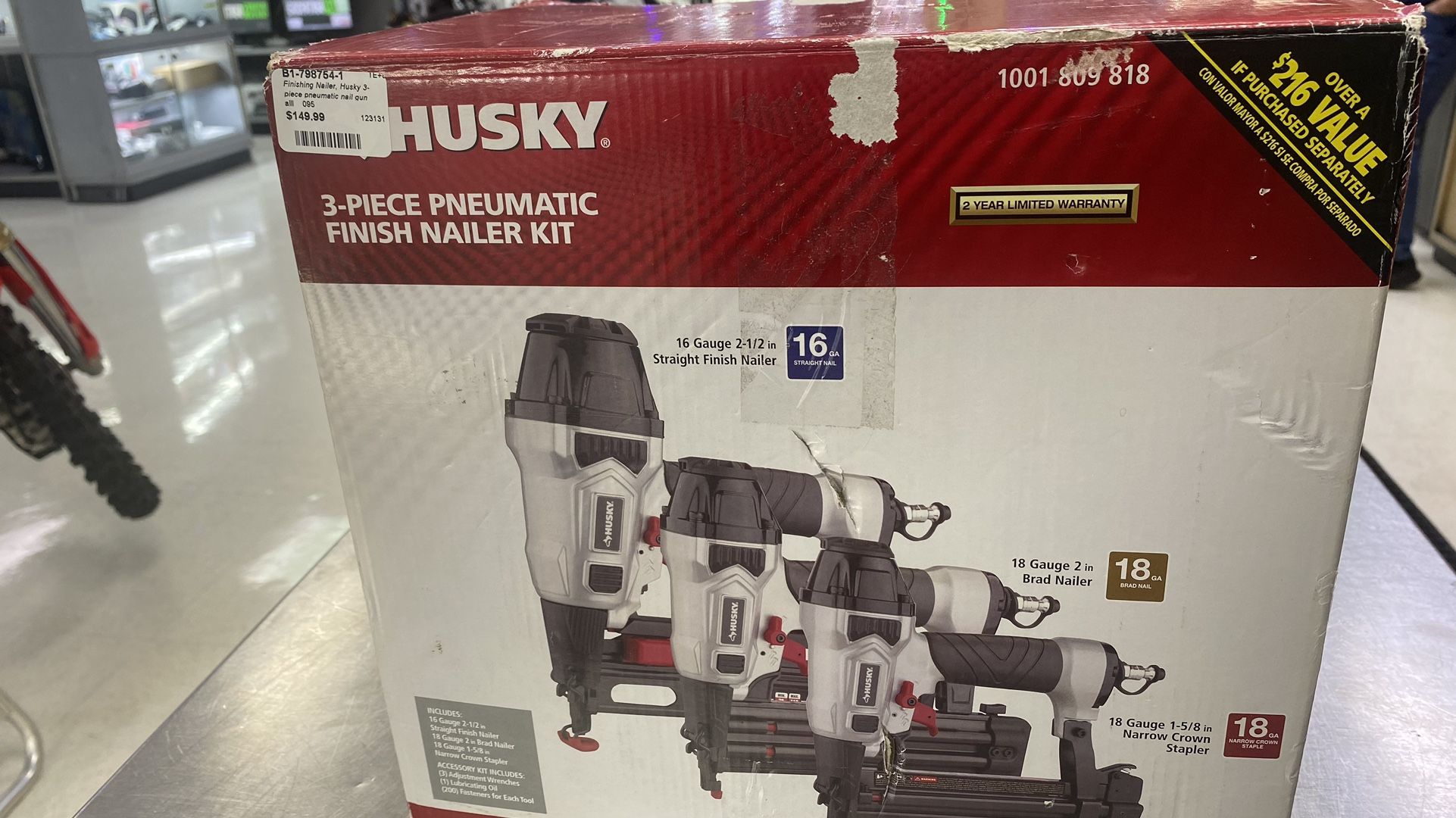 Brand New Husky 3 Piece Pneumatic Finish Nailer Kit