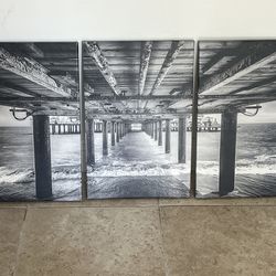 Beach pier in B & W canvas print - 3 panels