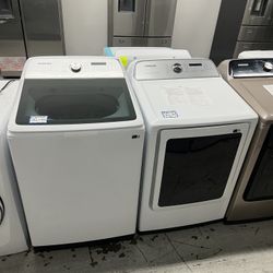 (clearance) Brand New Samsung Washer & GAS Dryer Laundry Set 