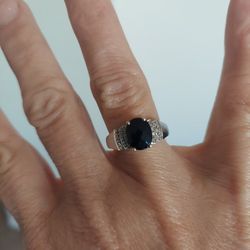 B10k White Gold With Onxy Stone