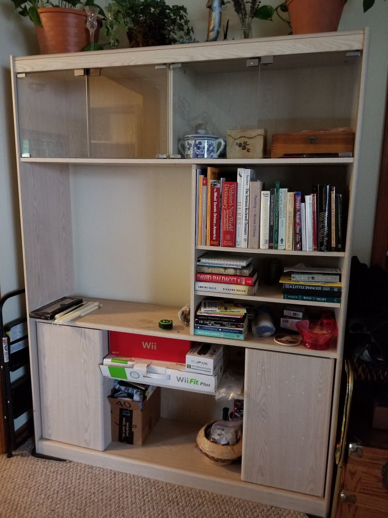 Entertainment Unit with Two Bookshelves