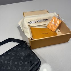 Black Lv Messenger Bag