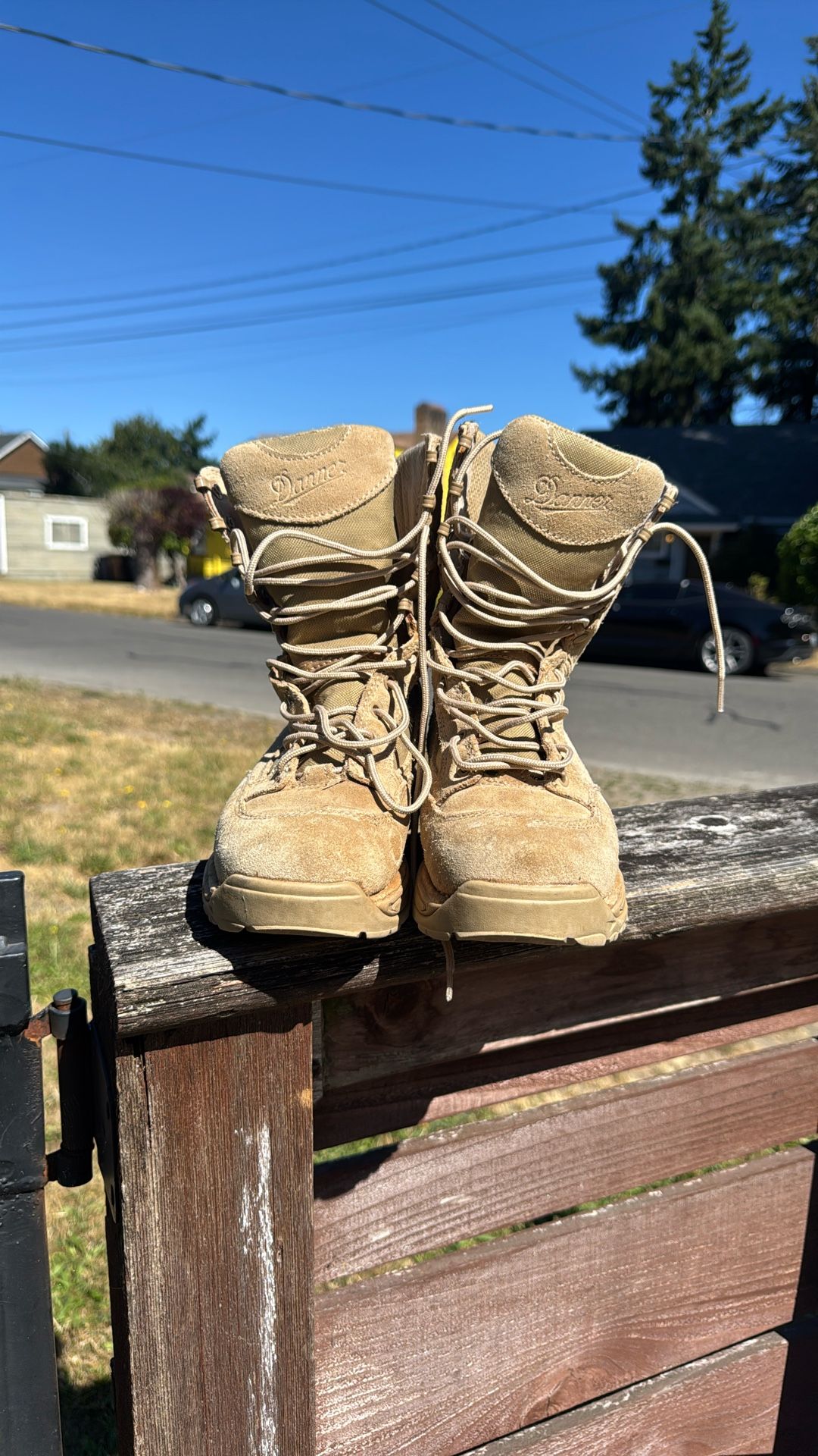 Women’s 6.5 Danner Boots 