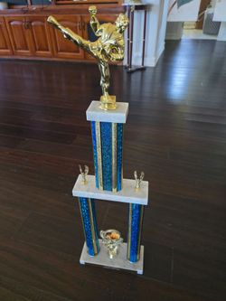 Large Taekwondo Star Trophy - 2-Tier Blue & Gold