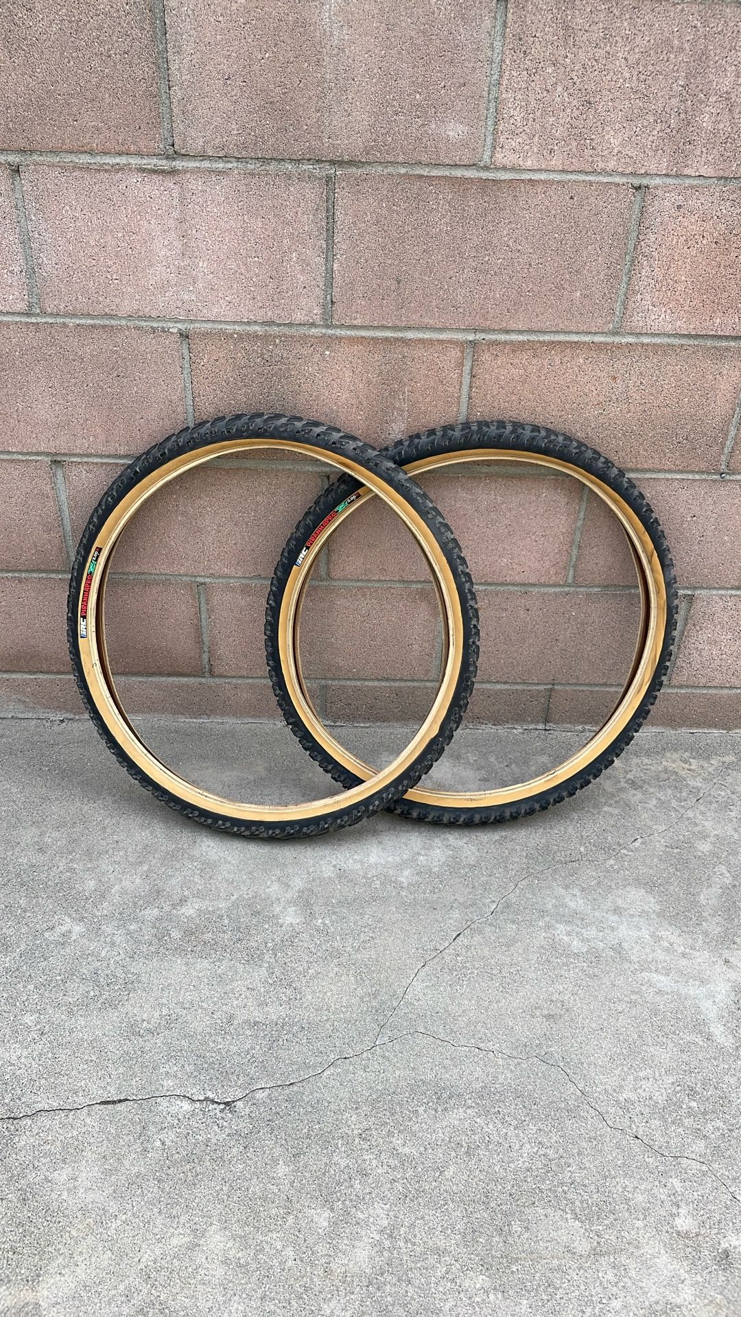 IIRC Piranha Pro MTB ATB 26 X 2 Tires (set)