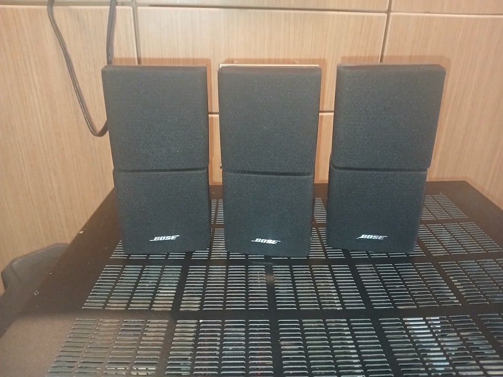 2 Stand Alone Bose Spkrs & 3 Dual Bose Speakers With Bose Amp And Sub And Head Unit Yamaha