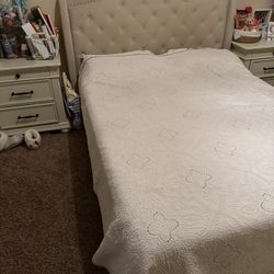 Queen Size Bed Frame With mattress 
