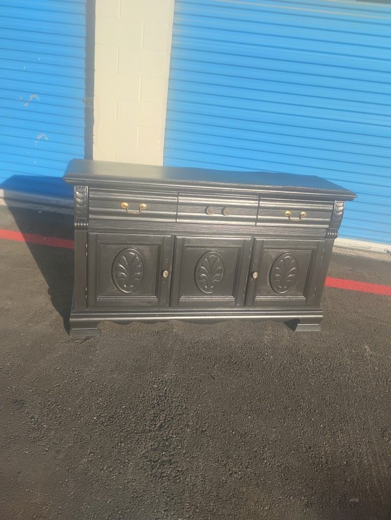 Dresser Buffet Tv Stand Storage Chest - Delivery Available