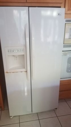 LG side by side refrigerator freeze
