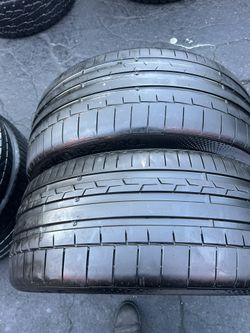 Tengo un par de llantas en muy buenas condiciones marca continental sportContact 265 40 R22 intalacion y balanceó por el mismo precio 