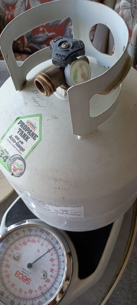5 GALLON PROPANE TANK 

REFILL AT U-HAUL 

.3 FULL 
(AS MEASURED BY WEIGHT)
ALMOST 1/3

OBO - (BEST OFFER).

DELIVERY OPTIONS AVAILABLE