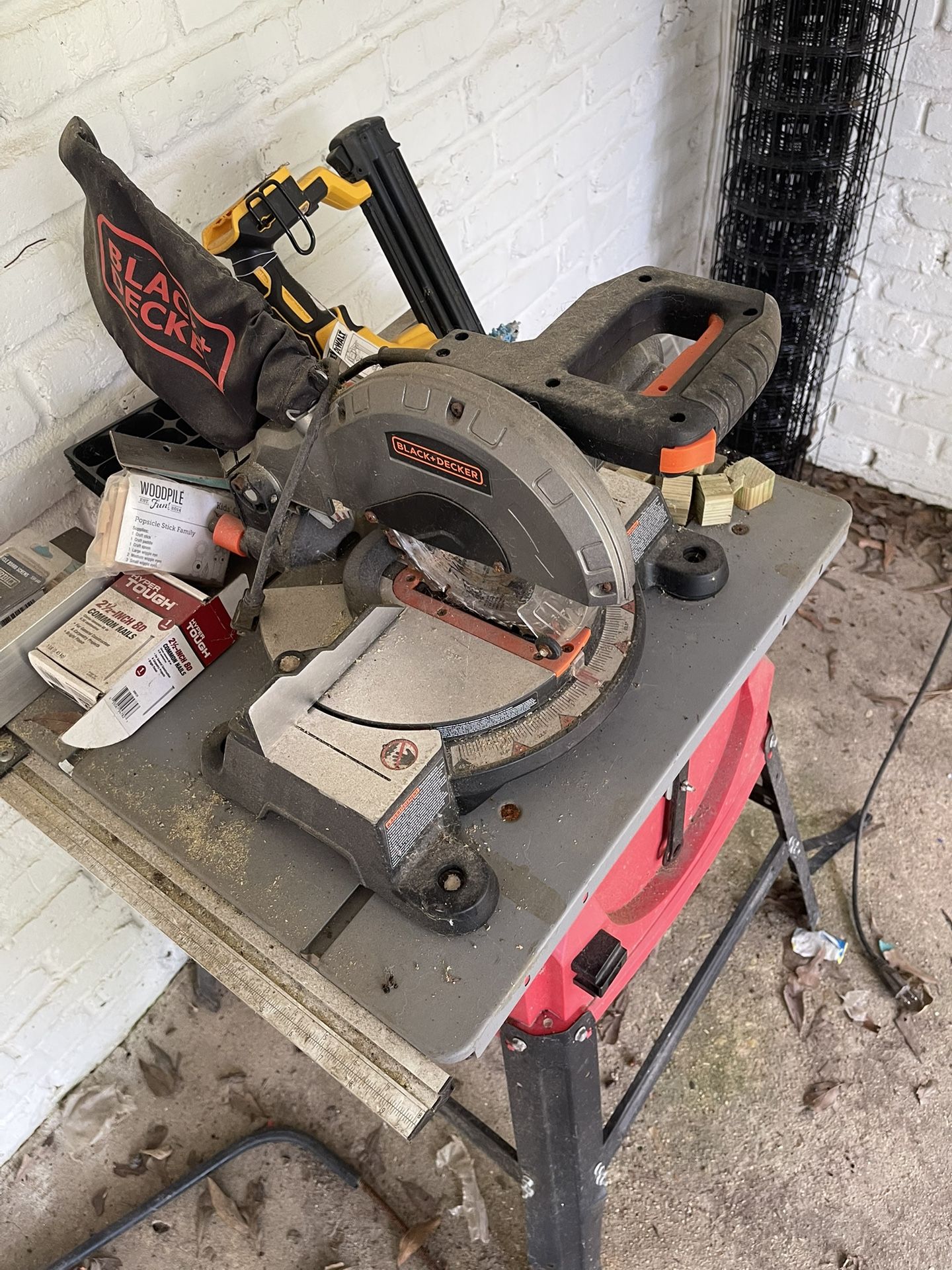 Table Saw And Miter Saw